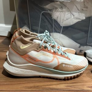 Nike Pegasus Trail 4 Gortex Size 11